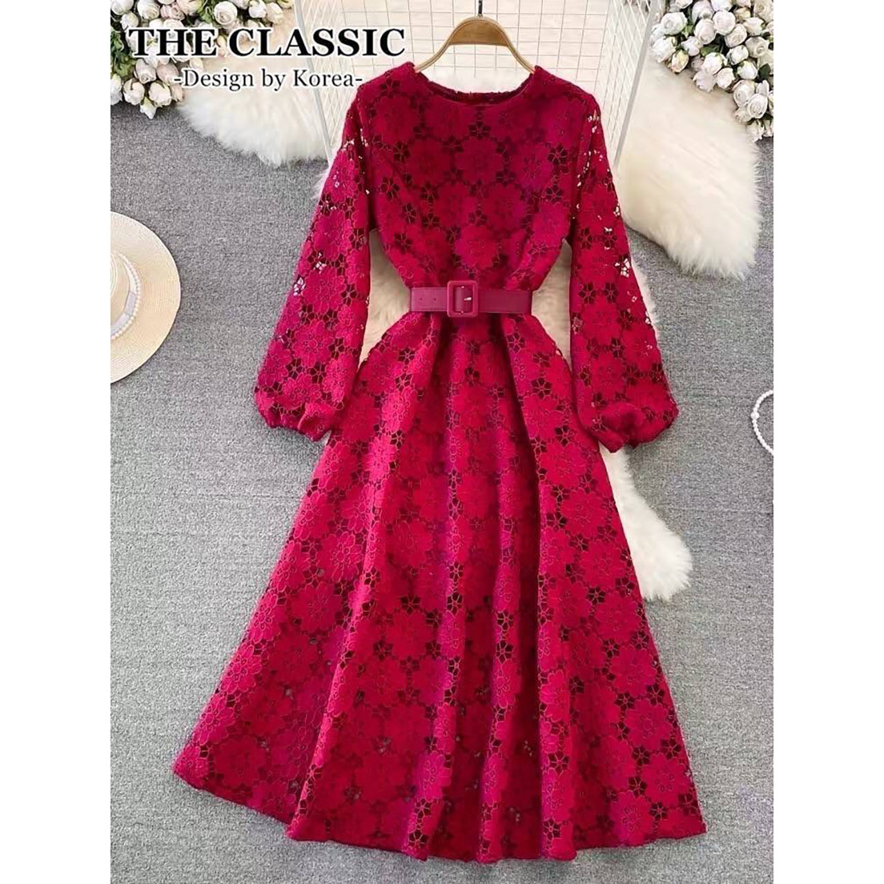 kudapy เดรสลูกไม้แขนยาว+เข็มขัด สีกรมท่า สีขาว สีเหลือง สีชมพู เดรสลายดอกไม้ลายชัดแน่นสวย ซิปยาวซ่อนด้านหลัง