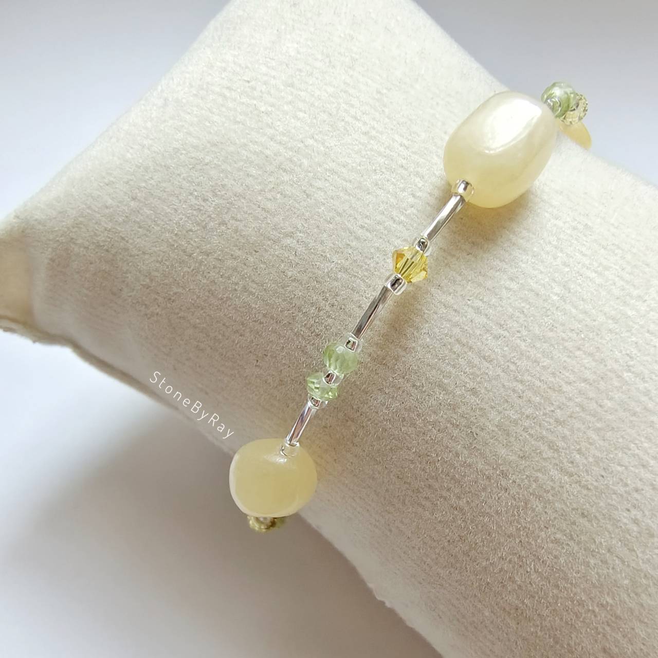 สร้อยข้อมือเงินหินแคลไซต์และเพอริดอท (Calcite+Peridot)