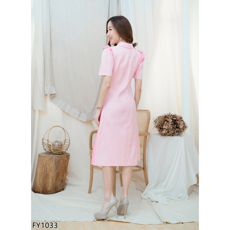 kudapy เดรสยาวคลุมเข่า เดรสผ้าไทยสีชมพู/สีฟ้า คอวีปก แต่งกระดุมหน้า ทรงสวยดูดีน่ารักมากค่ะ งานมีซับในซิบหลัง