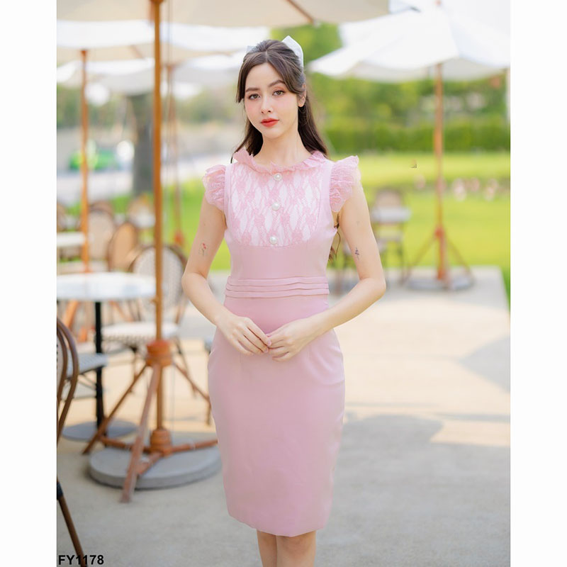 kudapy เดรสสั้นสีชมพู/สีขาว ออกงานสุดหรู สไตล์เรียบๆ ทรงเข้ารูปแขนกุด แต่งผ้าชีฟอง เพิ่มลูกไม้