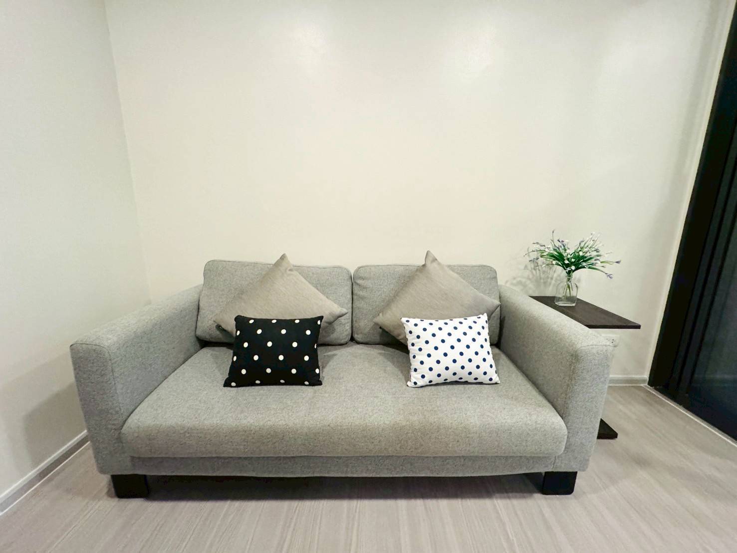 ให้เช่าคอนโด Quintara Treehaus Sukhumvit 42 (ควินทารา ทรีเฮาส์ สุขุมวิท 42) Low Rise โซนพื้นที่ BTS พระโขนง ห้องแบบ 1ห้องนอน 1ห้องน้ำ ขนาดห้อง 32 ตรม. ชั้น 2 ตึก B