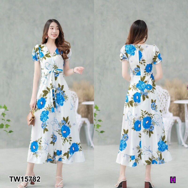 kudapy Maxi Dress แม็กซี่เดรส สีชมพู ฟ้า เหลือง จำนวนคอวีแขนตุ๊กตา ผ้าไหมอิตาลี่ พิมลายดอกไม้ ชายเดรสแต่งระบาย