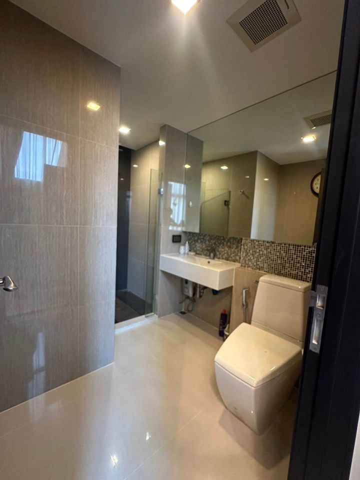 ปล่อยเช่าคอนโด Rhythm Sukhumvit 44/1 (ริทึ่ม สุขุมวิท 44/1) - Duplex 2 ชั้น 1ห้องนอน 1ห้องน้ำ 1ห้องนั่งเล่น 1ห้องครัว - ใกล้ BTS พระโขนง - ขนาดห้อง 60 ตรม. ชั้น 22