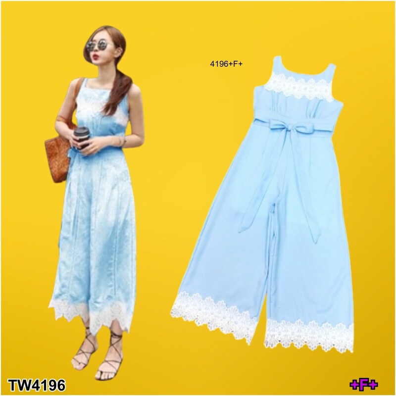 kudapy จัมป์สูทขายาว ผ้าซ่าร่า ตกแต่งลูกไม้ ลุคนี้เป็นทรงชิวๆหน่อย เหมาะกับใส่ไปทะเล