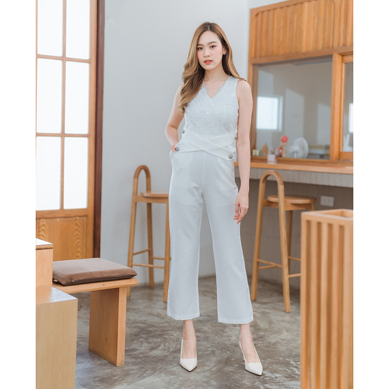 kudapy จั้มสูทสีขาว/สีชมพู/สีดำ ลูกไม้ขายาวใส่แล้วสวยดูดีน่ารักมากๆ