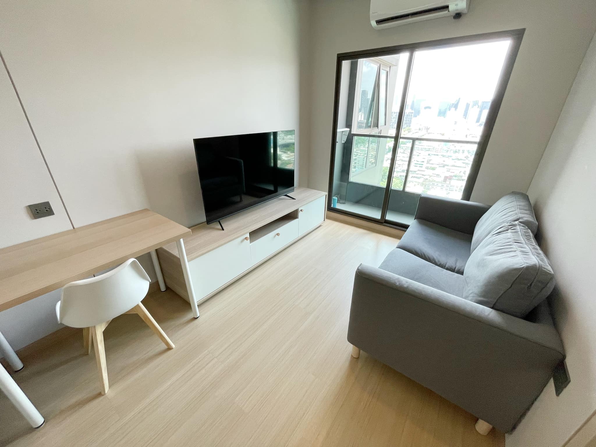 ปล่อยเช่าคอนโด ลุมพินี สวีท ดินแดง - ราชปรารภ (Lumpini Suite Din Daeng - Ratchaprarop) - 1ห้องนอน 1ห้องน้ำ 1ห้องนั่งเล่น - ใกล้ BTS อนุสาวรีย์ - ขนาดห้อง 28.55 ตรม. ชั้น 24