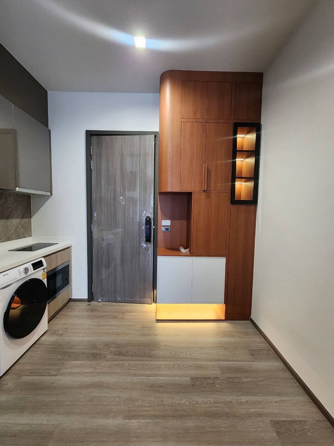 ให้เช่าคอนโด RHYTHM Charoenkrung Pavillion (ริทึ่ม เจริญกรุง พาวิลเลี่ยน) - โซนพื้นที่ BTS สะพานตากสิน - ห้องแบบ 1ห้องนอน 1ห้องน้ำ 1ครัว