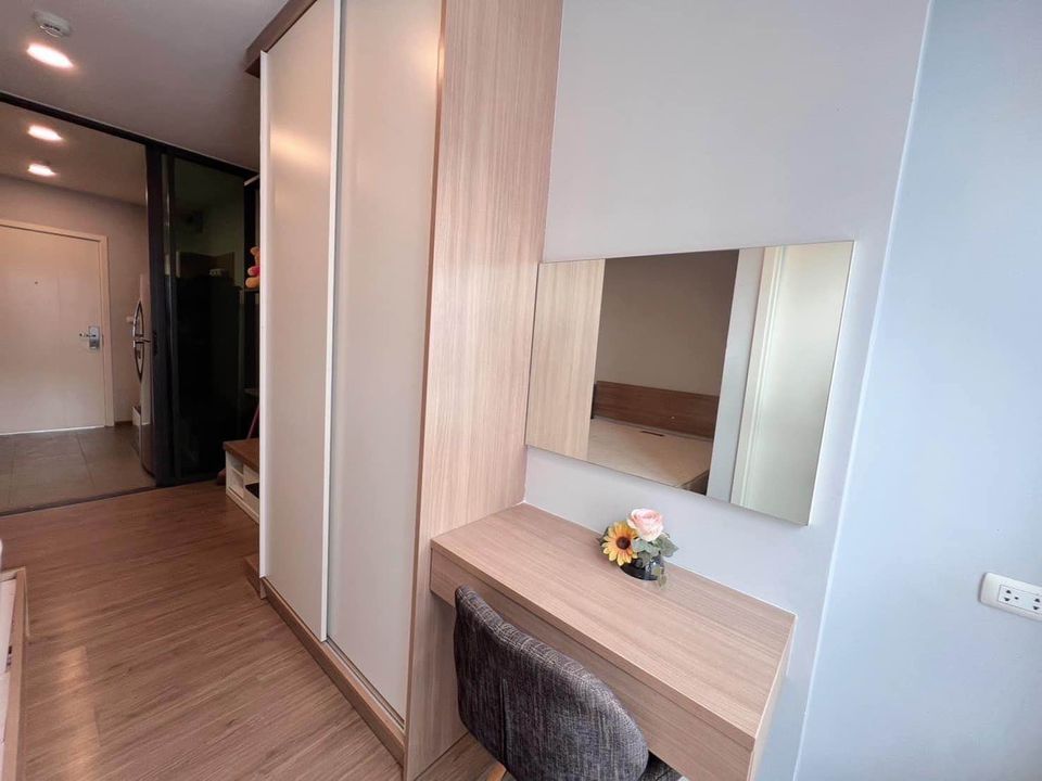 ให้เช่าคอนโด Proud III Chaengwattana (พราว 3 แจ้งวัฒนะ) - ตกแต่งเฟอร์ครบห้องมุมสวยน่าอยู่ทำครัวได้ - การเดินทาง: BTS สายสีชมพู ตรงข้ามเซ็นทรัลแจ้งวัฒนะ