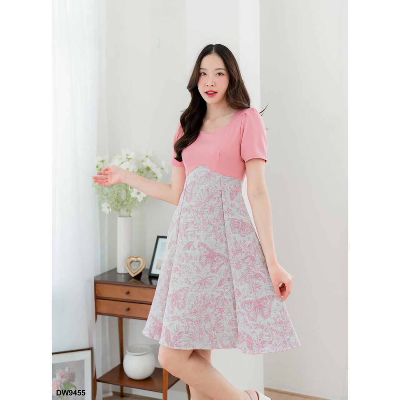 kudapy เดรสสั้นสีชมพู/สีแดง/สีดำ กระโปรงบานลายดอก