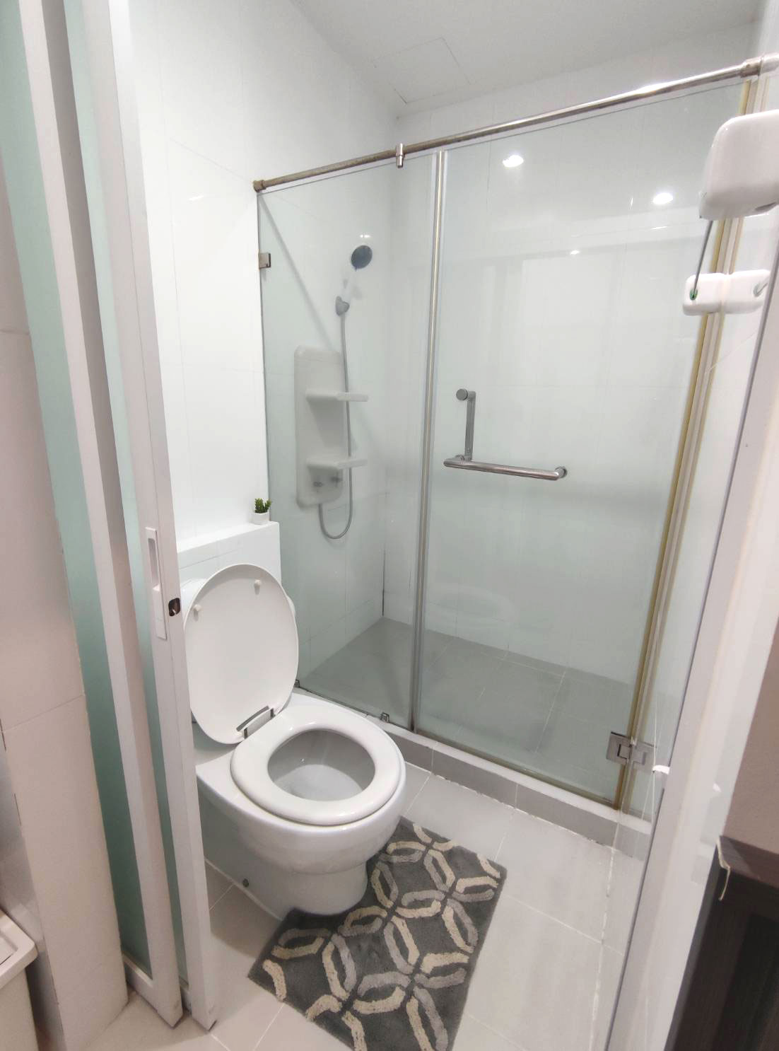 ชื่อโครงการ Astro Chaeng Wattana (เอสโทร แจ้งวัฒนะ) ให้เช่า 1นอน 1น้ำ ขนาด 36 ตรม ชั้น 35 ราคา 11,000