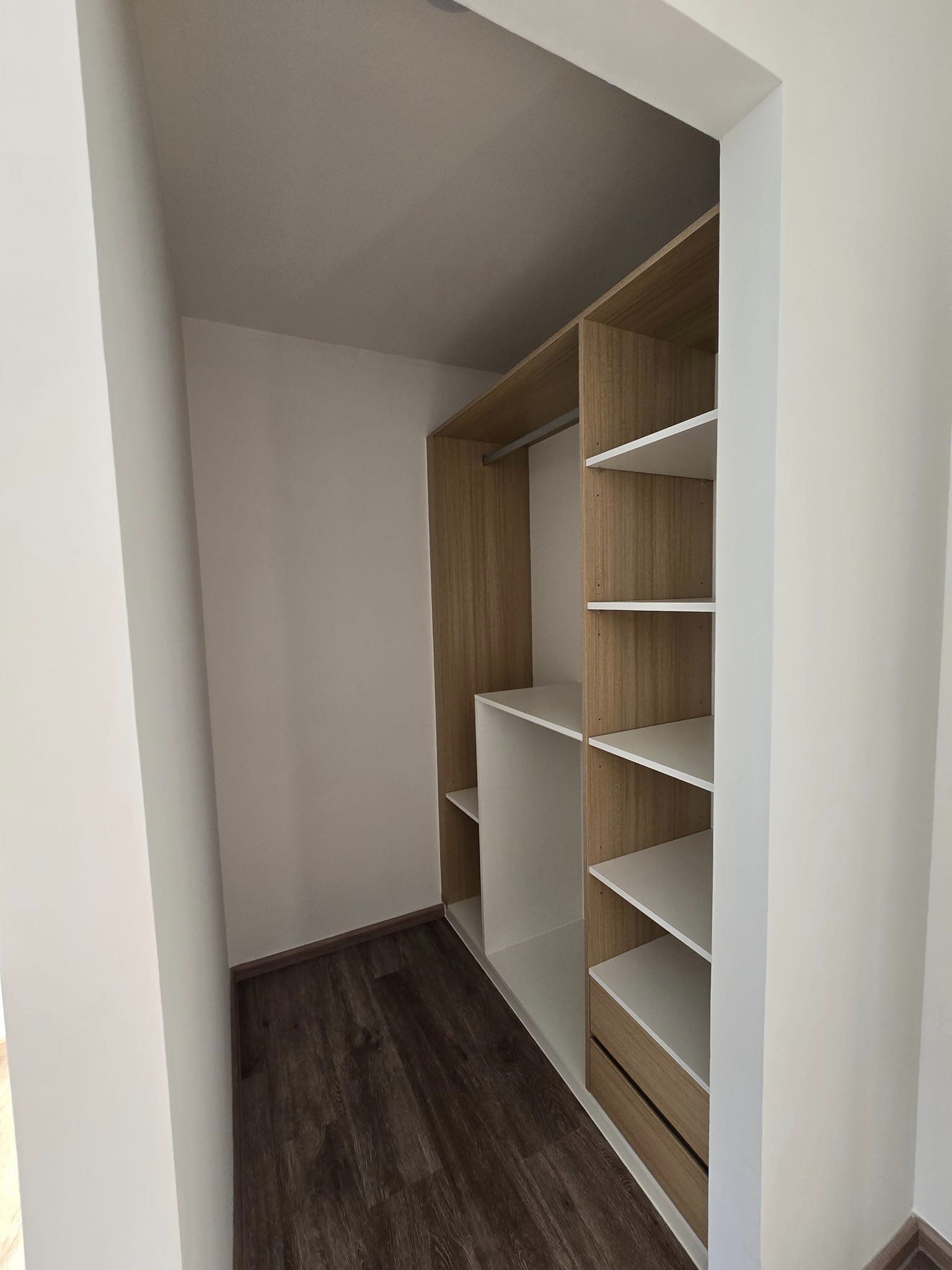 ปล่อยเช่าคอนโด Sena Kith Srinakarin - Sridan (เสนาคิทท์ ศรีนครินทร์ - ศรีด่าน) - 2ห้องนอน 1ห้องนั่งเล่น 1ห้องน้ำ - ใกล้ MRT ศรีด่าน - ขนาดห้อง 44 ตรม. ชั้น 6