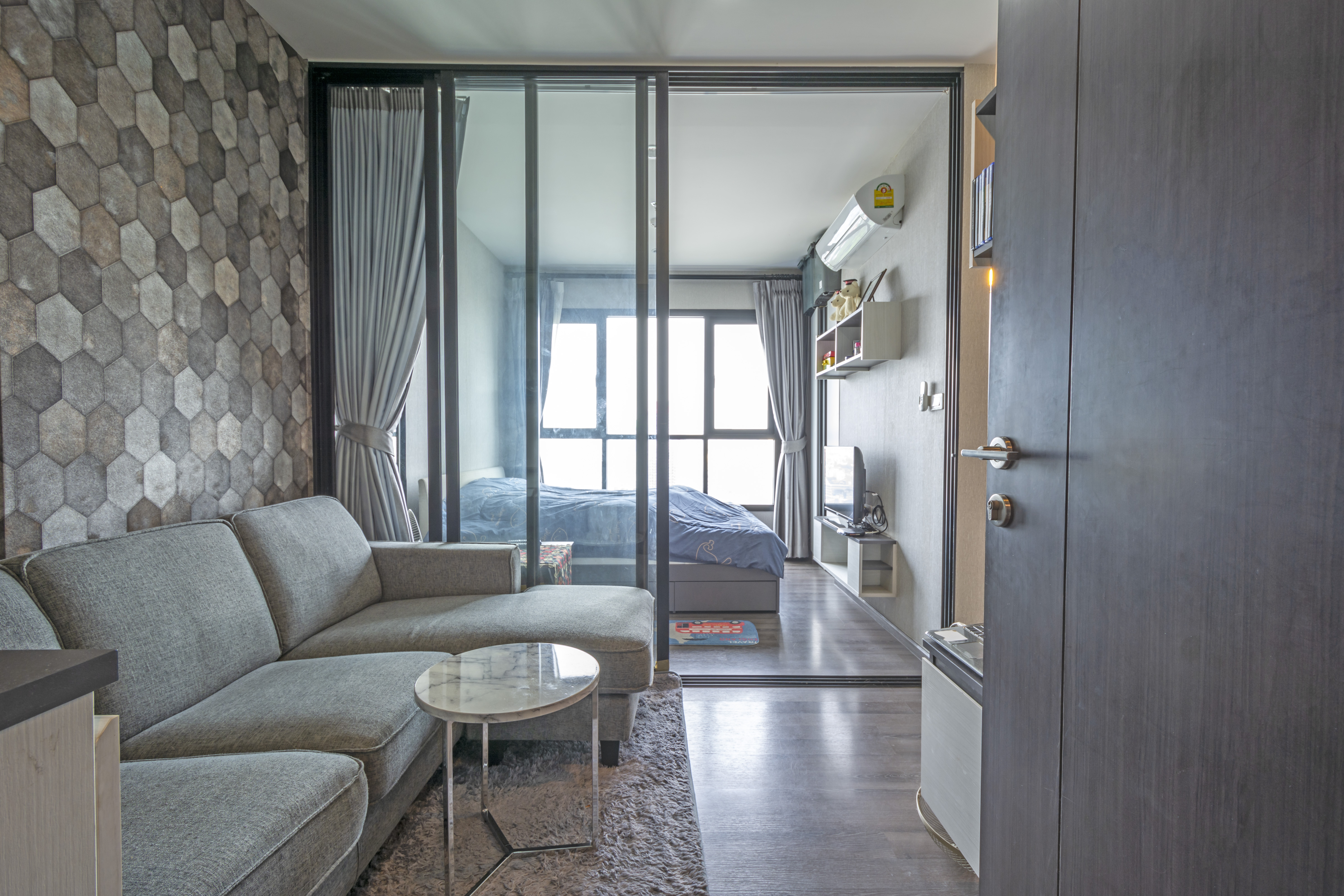 ขายพร้อมผู้เช่า The Base Park West Sukhumvit 77 (เดอะ เบส พาร์ค เวสต์ สุขุมวิท 77)