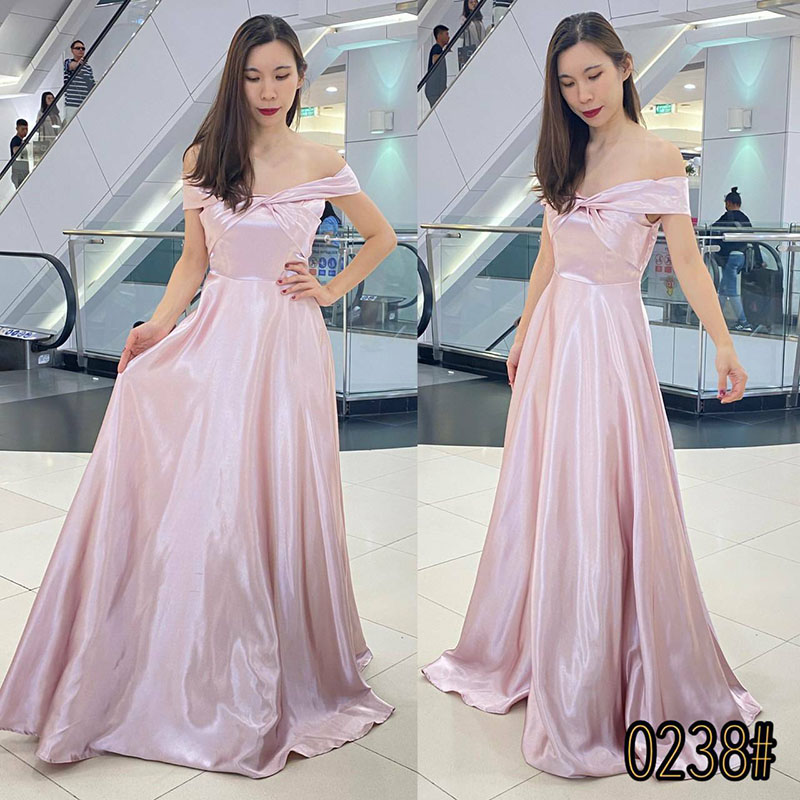 kudapy เดรสยาวสีขาว/สีฟ้า/สีแดง/สีโรสโกล/สีชมพู นื้อผ้า duchess satin เงาพริ้วสวย ผ้าทิ้งตัวมีน้ำหนัก ผ้ายืดได้ 1 นิ้ว มีซับใน