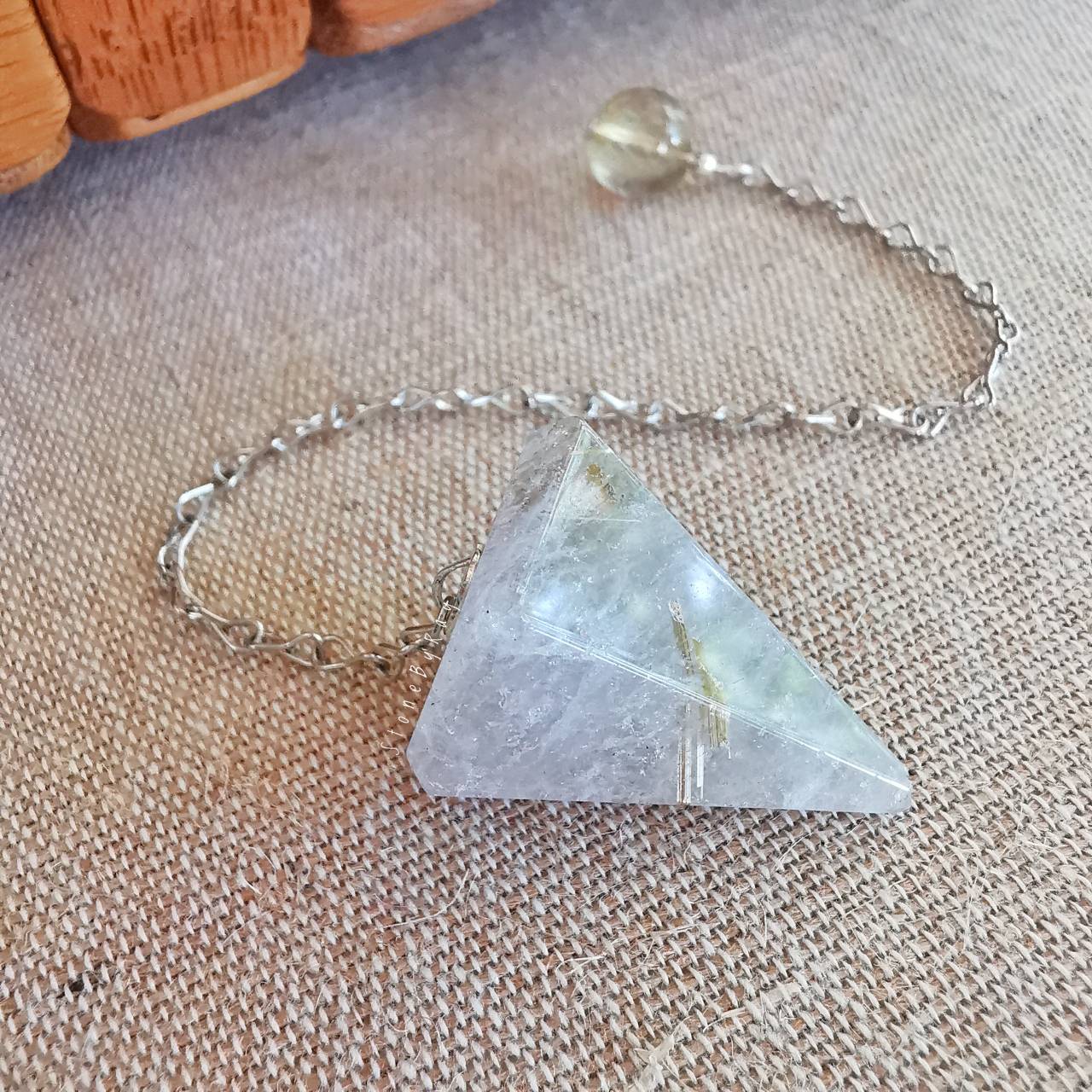 เพนดูลั่มหินไหมทอง Rutilated Quartz