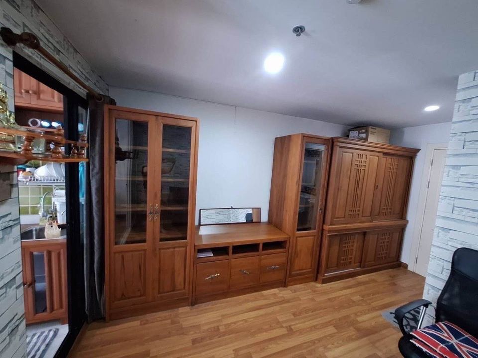 ปล่อยเช่าคอนโด รีเจ้นท์ โฮม 18 แจ้งวัฒนะ-หลักสี่ (Regent home 18 changwattana-laksi) - 1ห้องนอน 1ห้องน้ำ 1ห้องนั่งเล่น 1ห้องครัว - ใกล้ BTS วัดพระศรี - ขนาดห้อง 30 ตรม. ชั้น 8 ตึก E