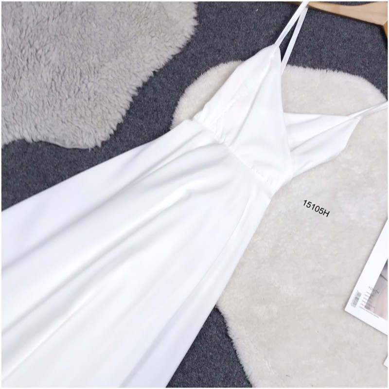 kudapy เดรสยาวสีฟ้า/สีขาว สายเดี่ยวผูกโบว์หลัง ผ้าไหมอิตาลี่ สีพื้น กระโปรงทรงบานฟรีไซต์สุดๆ