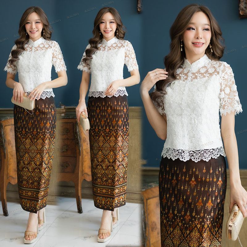 kudapy งานเสื้อลูกฝรั่งเศสทอแน่นสีขาว/ทอง คอจีนแต่งแต่งมุก งานมัซับในมาพร้อมซิปซ่อนหลังแบบเลยมีกระดุมติด (เฉพาะเสื้อ)