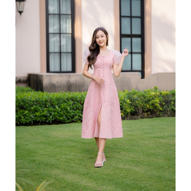 kudapy เดรสยาวสีชมพู ลูกไม้ปักแขนตุ๊กตา สวยใส่สบาย ออกงาน เที่ยวทะเลดูดีมากๆ