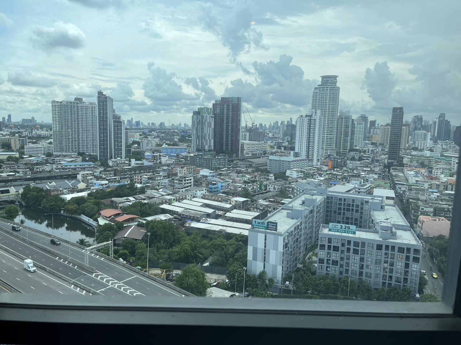 ให้เช่าคอนโด The Base Park West Sukhumvit 77 (เดอะ เบส พาร์ค เวสต์ สุขุมวิท 77) - ตกแต่งเฟอร์ครบ - การเดินทาง: BTS อ่อนุช