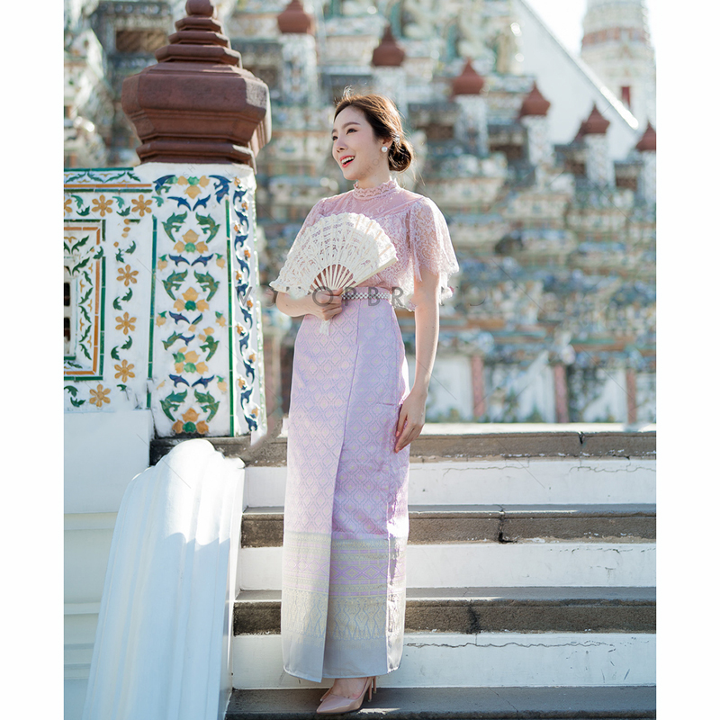 kudapy ชุดไทยประยุกต์สีขาว/สีชมพู งานสวยหรู ดูแพงมากๆ เสื้อลูกไม้แต่งระบายแขนสั้น ระบายรอบตัว ผ้าลูกไม้เนื้อดีมากๆ