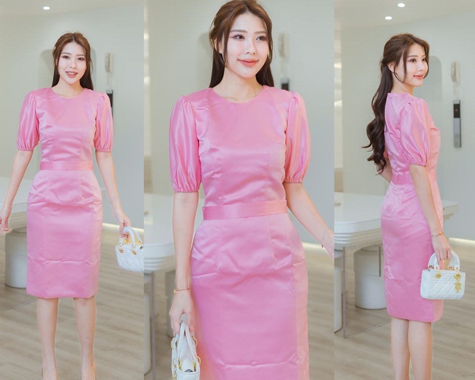 kudapy ชุดเดรสทรงสอบ คอกลม ผ่าหน้า แขนตุ๊กตา ชุดมีซับใน ซิบหลังค่ะ