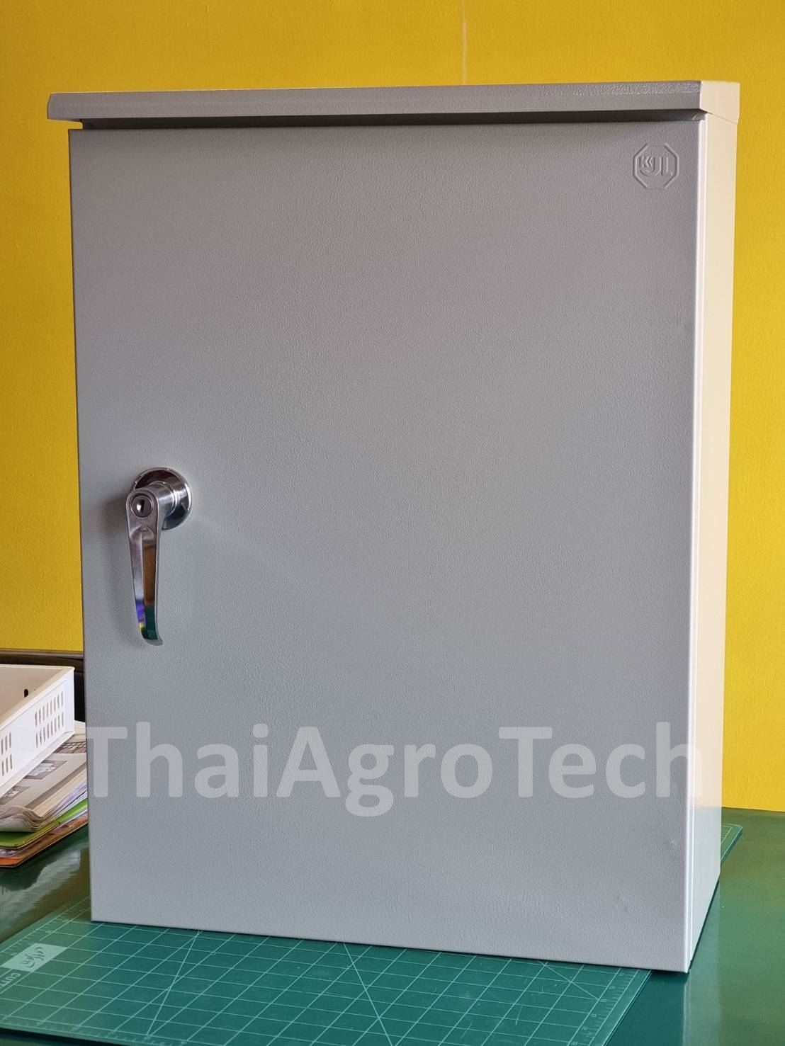 ตู้คอมบายเนอร์สำหรับระบบโซล่าเซลล์ออนกริดขนาด 10-20 กิโลวัตติ์ 3เฟส AC-DC Combiner box 10-20Kw แบบ DC 1000V, 2 String 3Phase