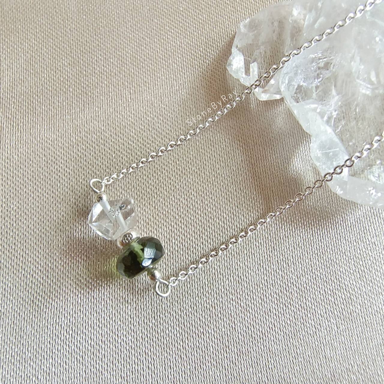 สร้อยคอเงินจี้สะเก็ดดาวโมดาไวต์กับเฮอร์คิเมอร์ไดม่อน Moldavite+Herkimer Diamond