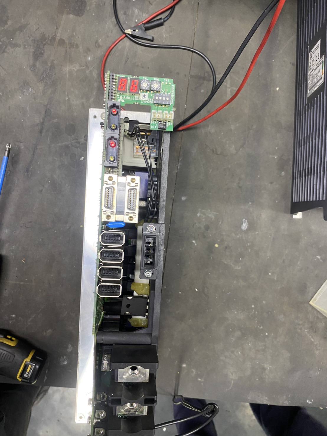 ซ่อม MITSUBISHI MDS-D-V2-160160 SERVO DRIVE