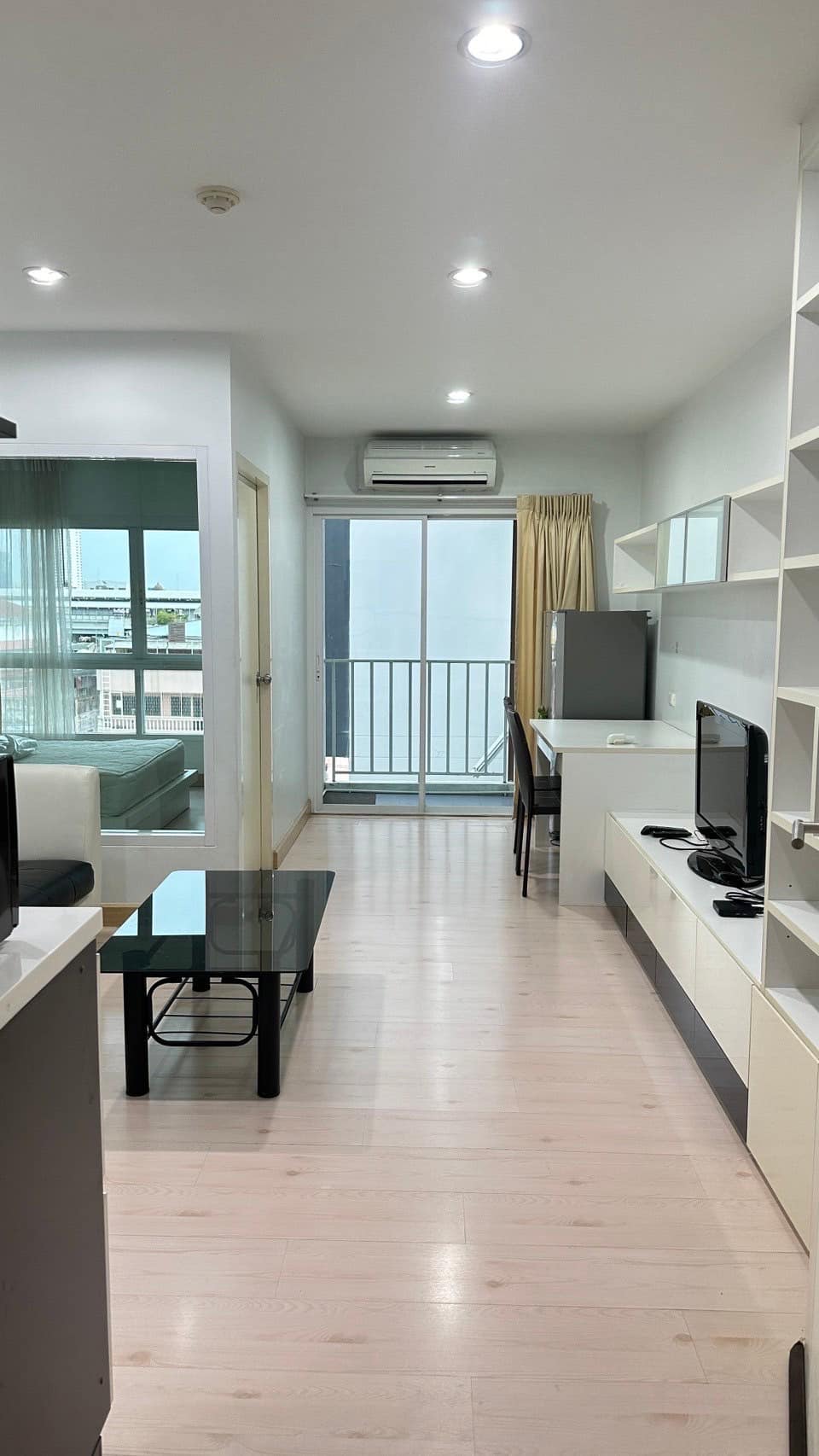 ปล่อยเช่าคอนโด เดอะ วีว่า สาทร-ตากสิน (The viva condo sathorn-taksin) - 1ห้องนอน 1ห้องน้ำ 1ห้องนั่งเล่น - ใกล้ BTS วงเวียนใหญ่ - ขนาดห้อง 37 ตรม. ชั้น 7
