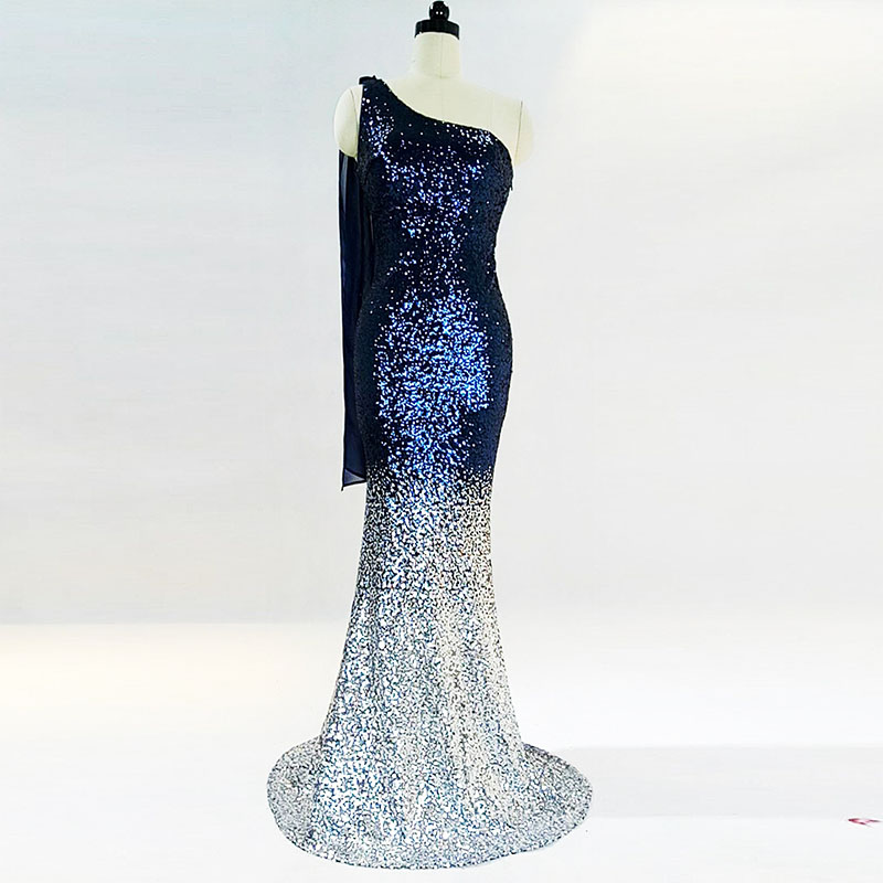 kudapy ยาวสีชมพูอมแดง/สีน้ำเงินกรมท่า ไหล่เฉียงแต่งระบาย ปักเลื่อมทั้งชุด กระโปรงทรงหางปลา เรียบหรูดูแพง สวยดูดี แบบสวยทันสมัย ใส่ออกงาน งานราตรี ไปงานแต่ง