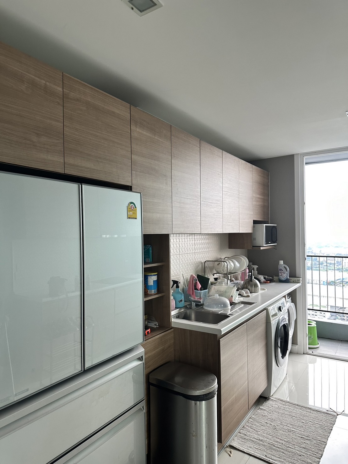 สนใจชมห้องติดต่อได้เลย Line ID: Smile-easy ปล่อยเช่าคอนโด เดอะ เมโทรโพลิส สำโรง อินเตอร์เชนจ์ (The Metropolis Samrong Interchange) - 3ห้องนอน 3ห้องน้ำ 1ห้องนั่งเล่น - ใกล้ BTS สำโรง - ขนาดห้อง 146 ตรม. ชั้น 30