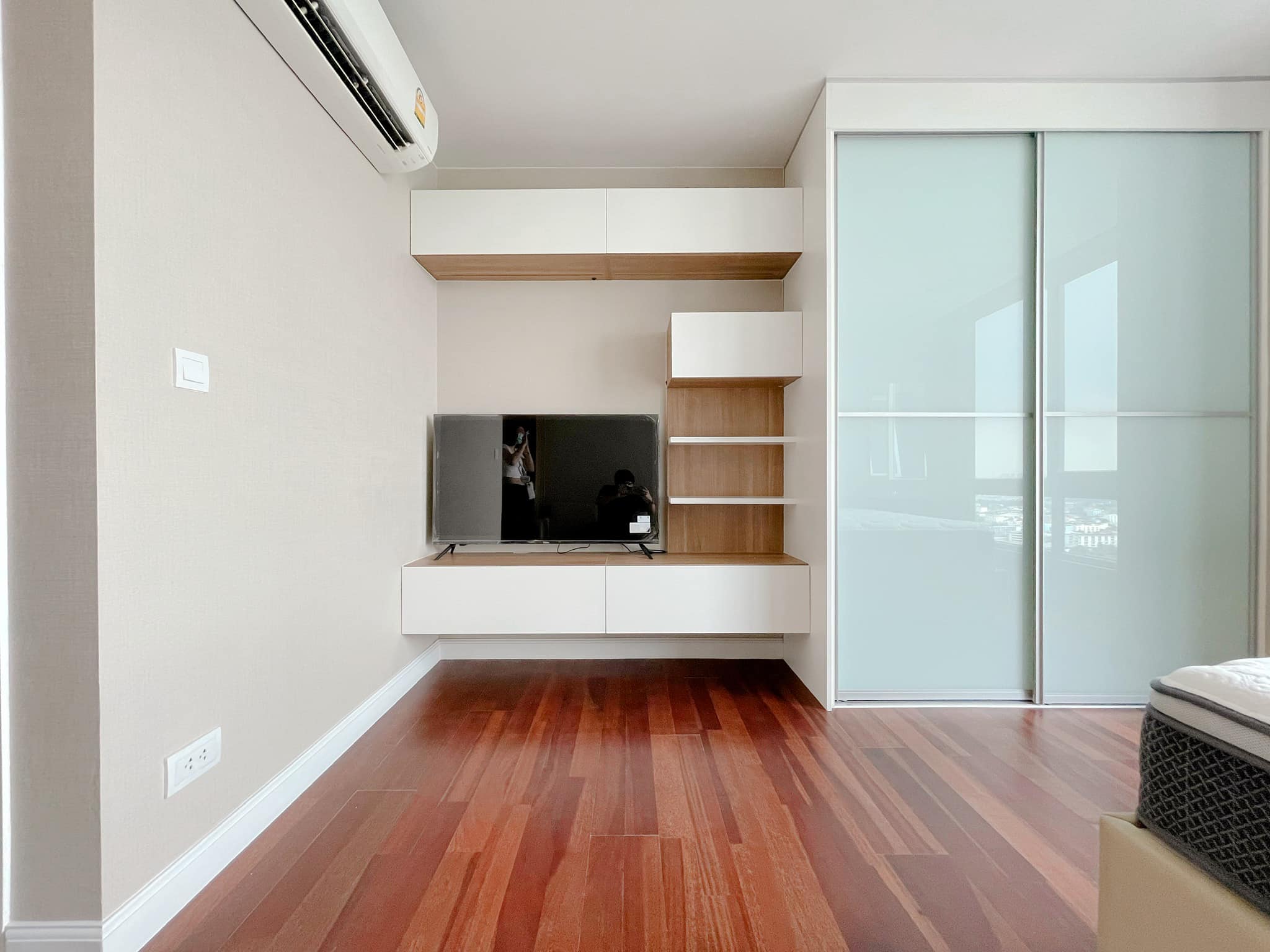 ปล่อยเช่าคอนโด The Metropolis Samrong Interchange (เดอะ เมโทรโพลิส สำโรง อินเตอร์เชนจ์) - Studio 1ห้องน้ำ - ใกล้ BTS สำโรง - ขนาดห้อง 28 ตรม. ชั้น 26 ตึก A