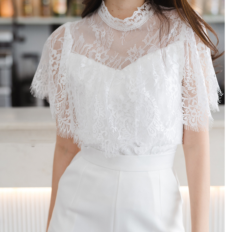 kudapy เซท 2ชิ้น เสื้อลูกไม้+กางเกงขายาว สีขาว/สีชมพู/สีฟ้า/สีทอง แต่งระบายอก