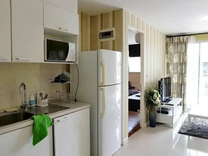 The Clover Thonglor ให้เช่าเฟอร์ครบมีเครืองซักผ้า สอบถามแอด Line ID : Smile-easy