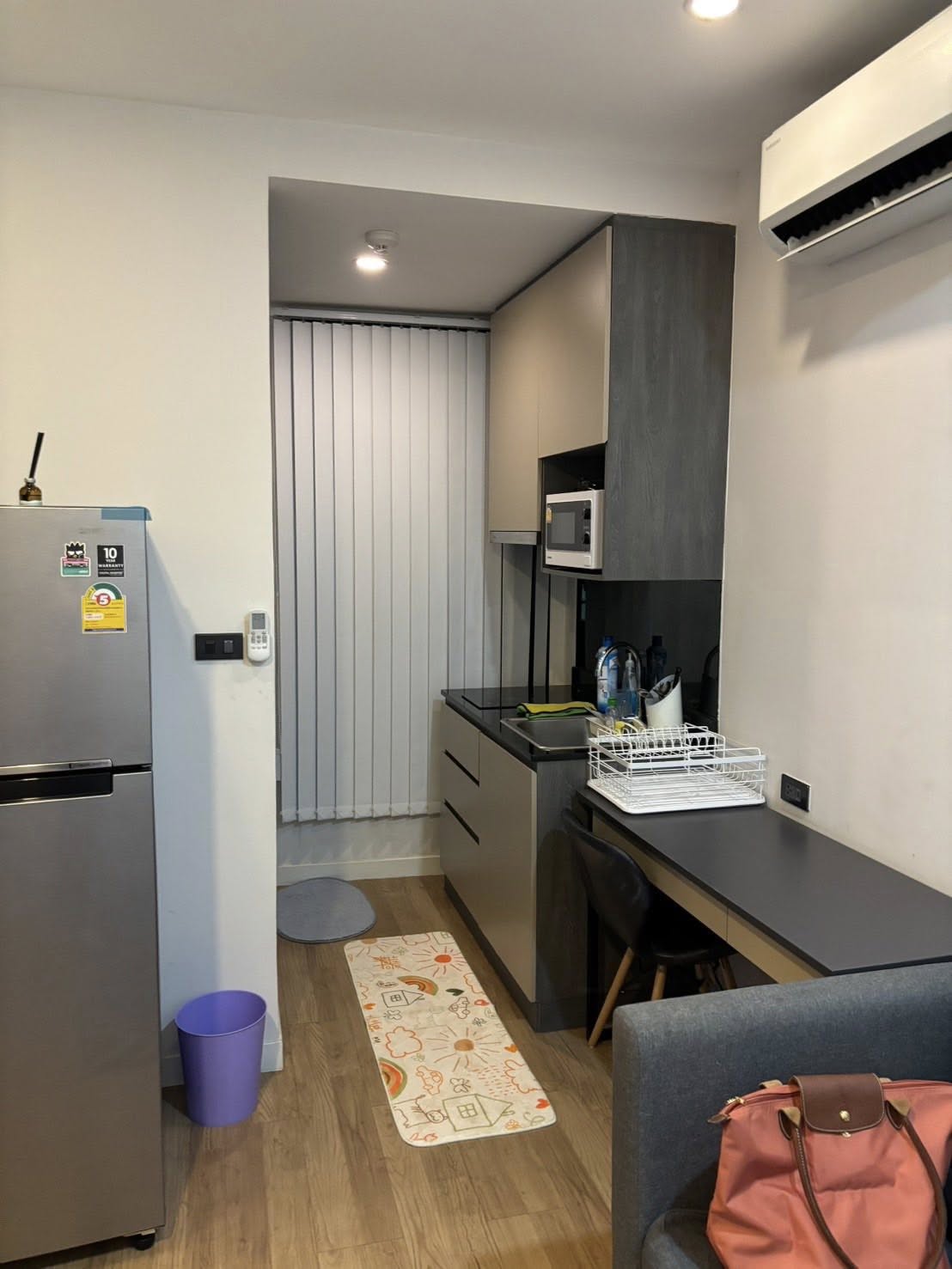 ให้เช่าคอนโด Groove Ratchada - Rama 9 (กรู๊ฟ รัชดา - พระราม 9) 1ห้องนอน / 1ห้องน้ำ ขนาดห้อง 24 ตรม. ชั้น 2 ค่าเช่า 15,500 ต่อเดือน รถไฟฟ้า MRT พระราม 9