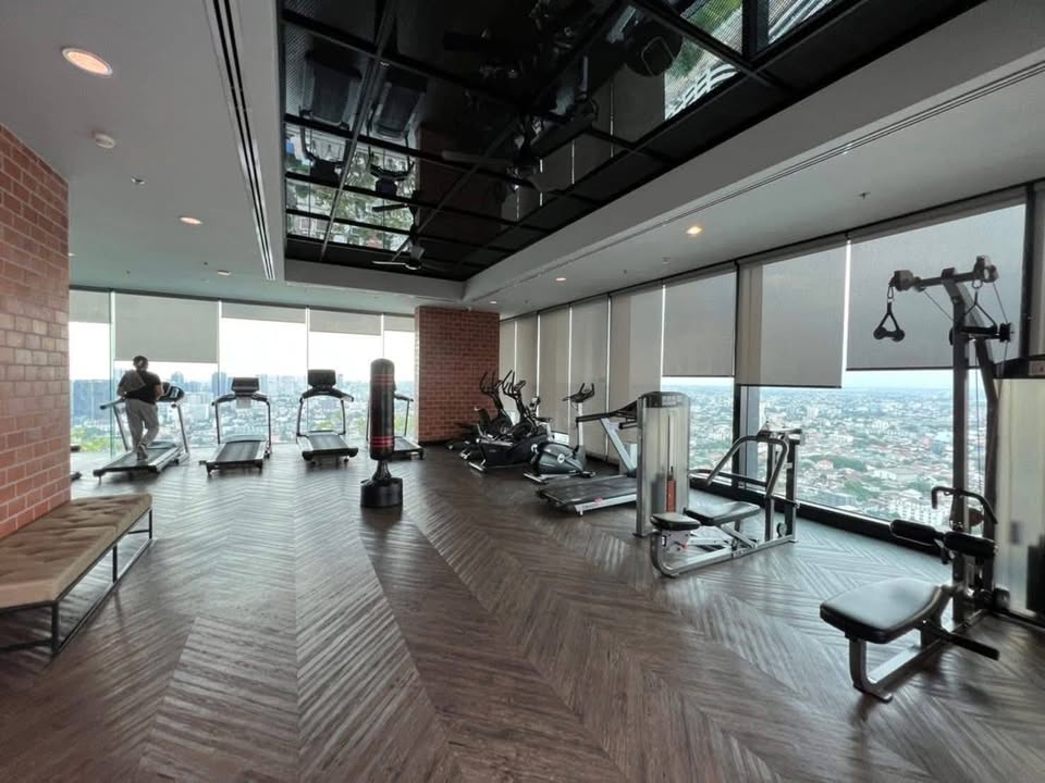 คอนโด Chapter One Midtown Ladprao 24 (แชปเตอร์วัน มิดทาวน์ ลาดพร้าว 24) High Rise โซนพื้นที่ MRT ลาดพร้าว ให้เช่าห้องแบบ 1ห้องนอน 1ห้องน้ำ ขนาดห้อง 31 ตรม. ชั้น 34 บนสุด