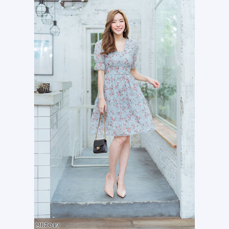kudapy เดรสสั้นสีชมพู,สีฟ้า,สีครีม .ชีฟองลายดอกไม้ผ้าใส่สบายสวยดูดีน่ารักมากๆ