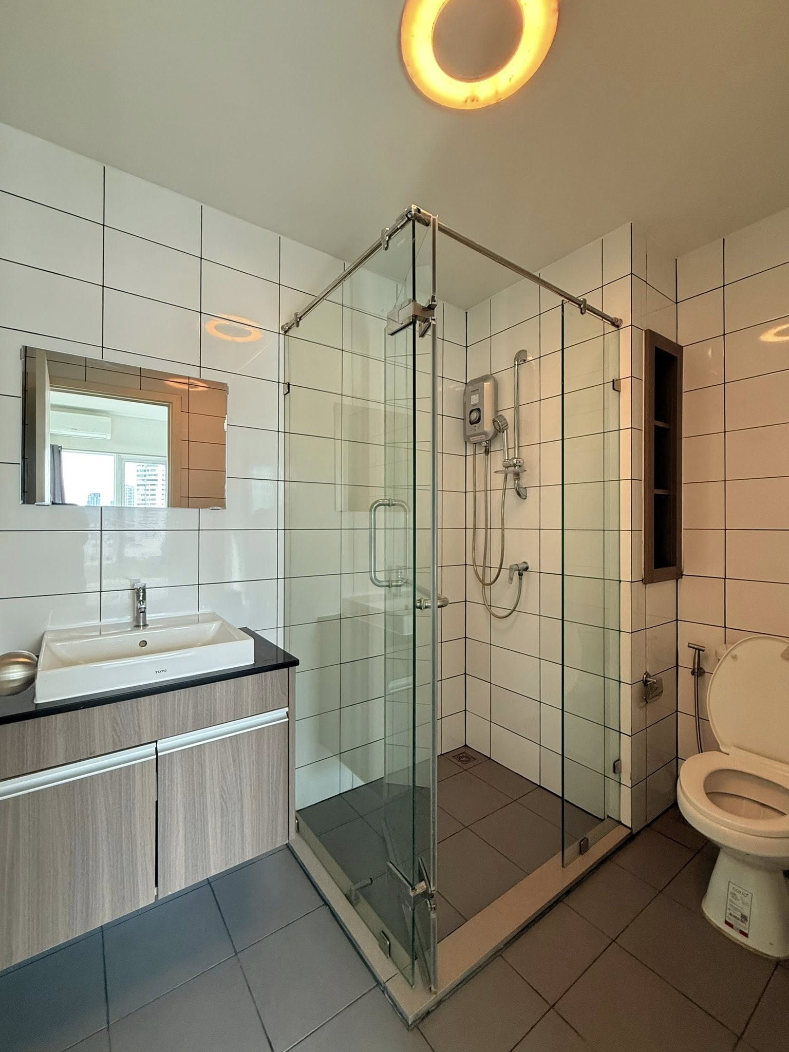 ให้เช่าคอนโด (แชปเตอร์ วัน อีโค รัชดา - ห้วยขวาง) High Rise โซนพื้นที่ MRT ห้วยขวาง ห้องแบบ 1ห้องนอน 1ห้องน้ำ