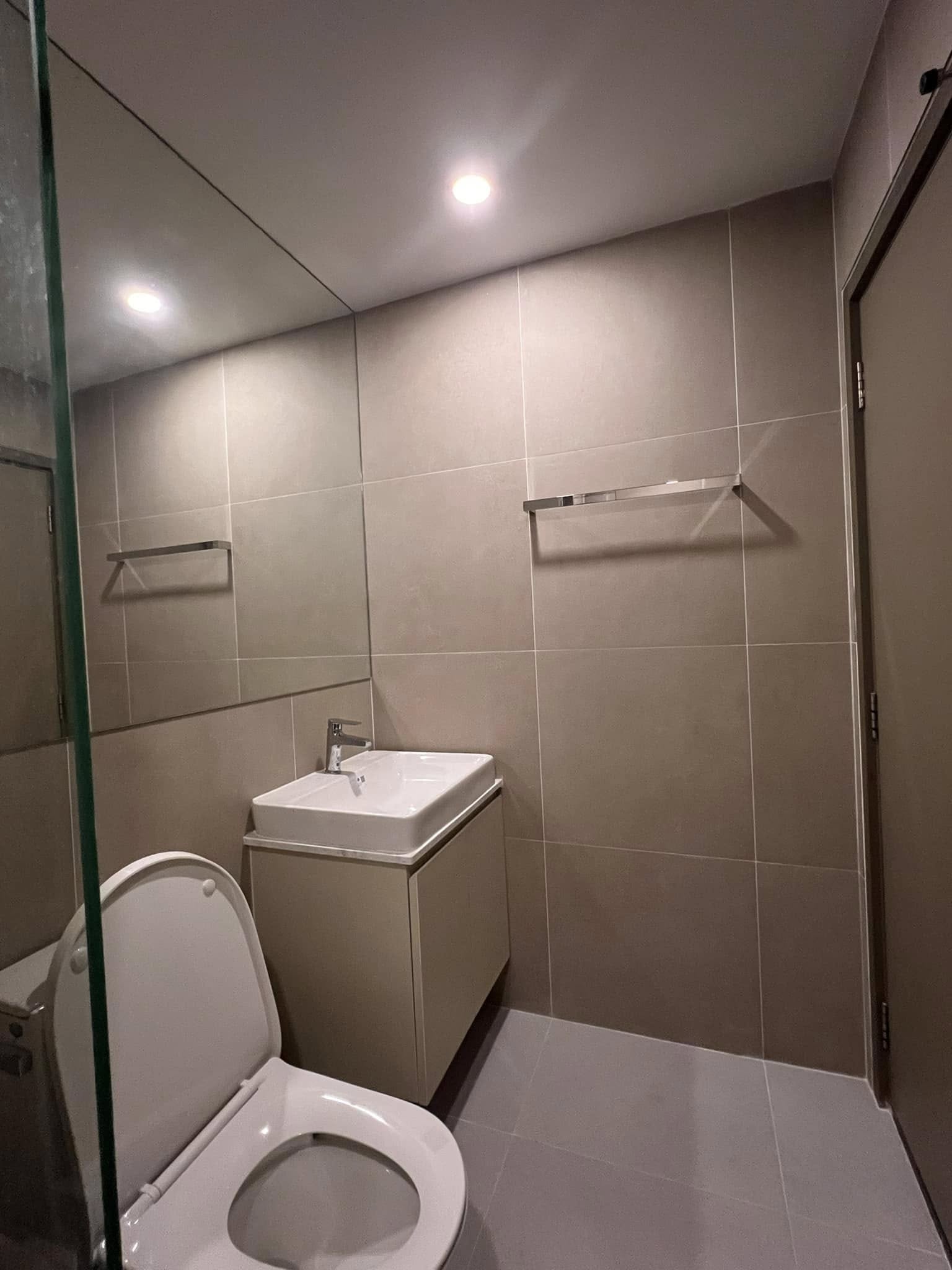 ให้เช่าคอนโด IDEO O2 (ไอดีโอ โอทู) - โซนพื้นที่ BTS บางนา - ห้องแบบ 1ห้องนอน 1ห้องน้ำ - ขนาดห้อง 34 ตรม. ชั้น 27 ตึก B