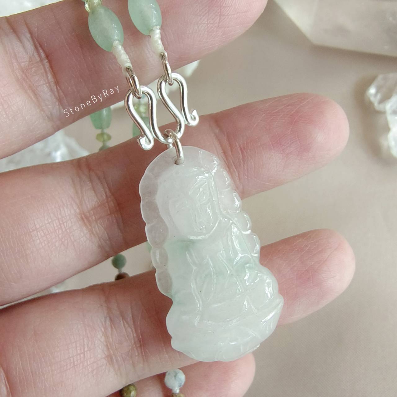 สร้อยคอเชือกถักหินรวม5ชนิดกับจี้เจ้าแม่กวนอิมหยก