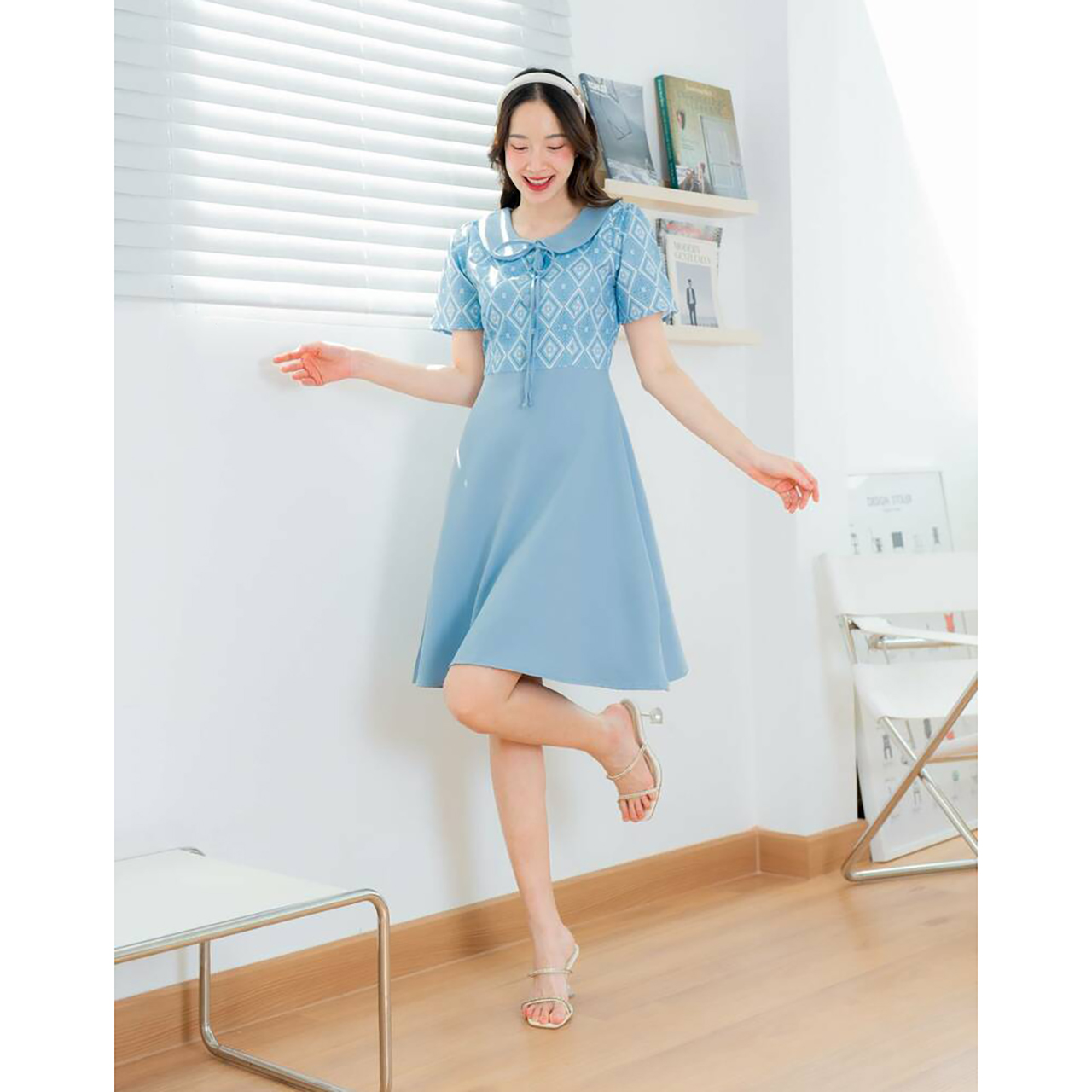 kudapy เดรสสั้นสีฟ้า สีม่วง คอบัวผูกโบว์กระโปรงสีพื้น