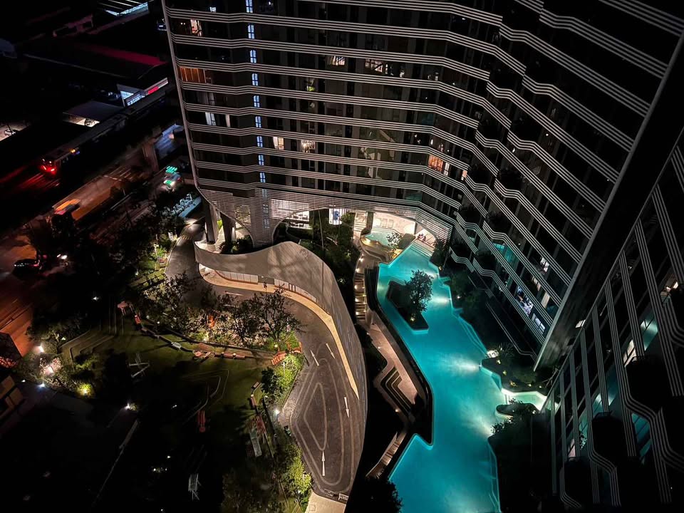 ปล่อยเช่า IDEO Mobi Sukhumvit Eastpoint : ไอดีโอ โมบิ สุขุมวิท อีสต์พอยท์ - โซนพื้นที่ BTS บางนา ห้องแต่งสวย 1ห้องนอน 1ห้องน้ำ - ขนาดห้อง 36.45 ตรม. ชั้น 21 ตึก B - ให้เช่า 20,000 ต่อเดือน