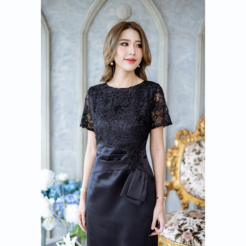 kudapy เดรสสั้นสีเขียว/สีฟ้า/ดำ เดรสลูกไม้ ดีไซน์สวยเก๋มากๆ ช่วงกระโปรงเป็นผ้าเนื้อเงามีความนิ่มสวยใส่สบาย ดีเทลความสวยหรูอยู่ที่ช่วงเอว