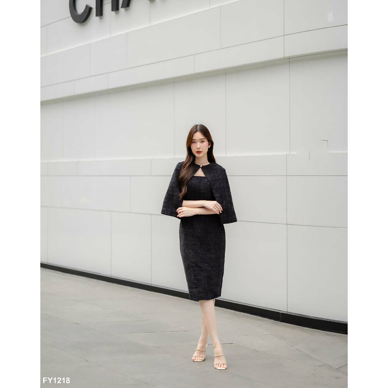 kudapy เดรสสั้น ผ้าทวิต ออกงานพร้อมเสื้อคลุมไหล่ ใส่สวย ดูดี