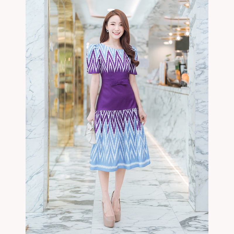 kudapy เดรสสั้นผ้าไทยคอกลมกว้างสีม่วง/สีชมพู สายรัดเอวลายไทยใส่สบายสวยดูดี