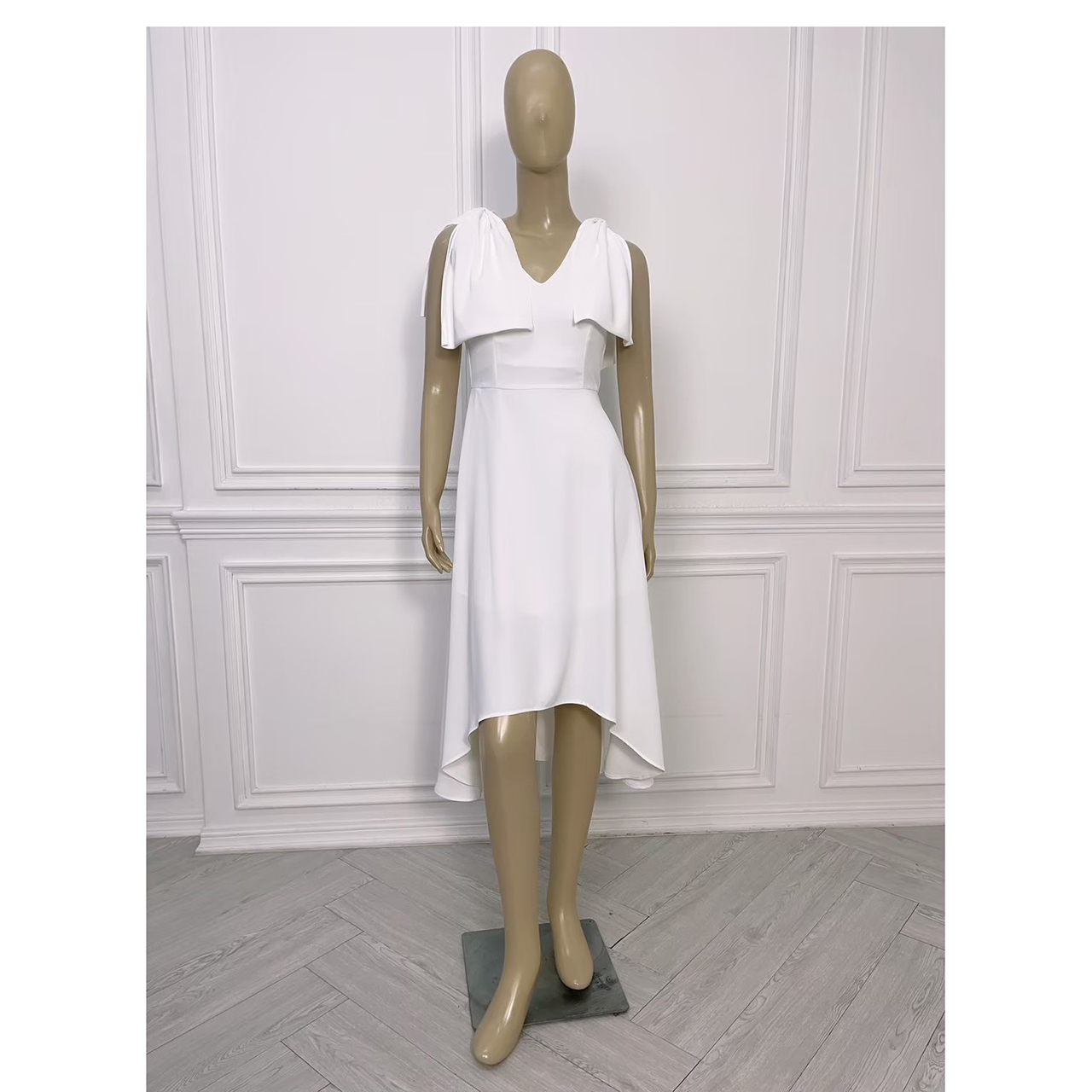 kudapy เดรสหน้าสั้นหลังยาวแต่งโบว์ไหล่สีฟ้า/สีขาว งานสวยมีซับในซิปหลัง