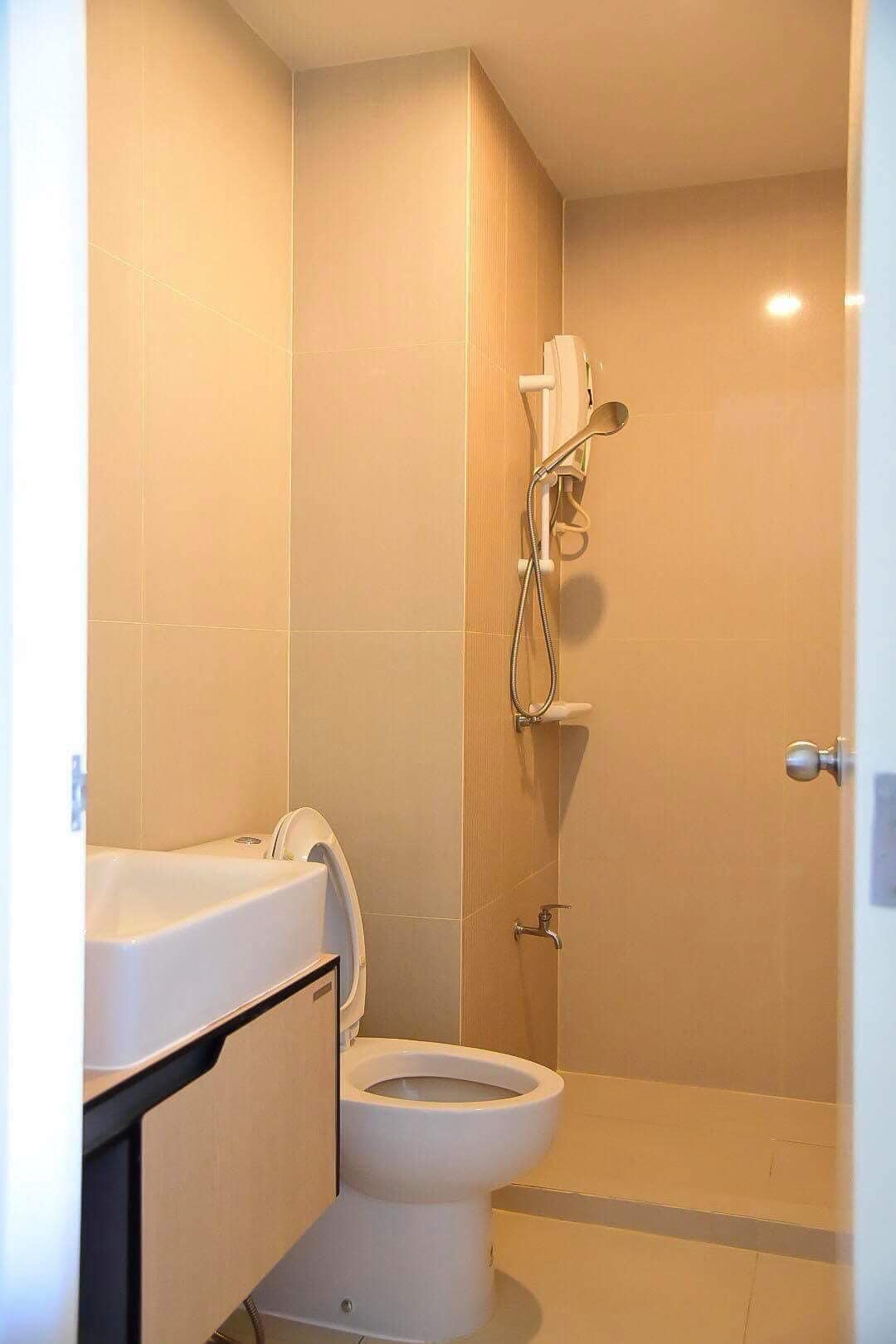 ให้เช่าคอนโดตกแต่งครบอยู่ตรงข้ามเดอะมอลล์บางแค MRTสถานีหลักสอง