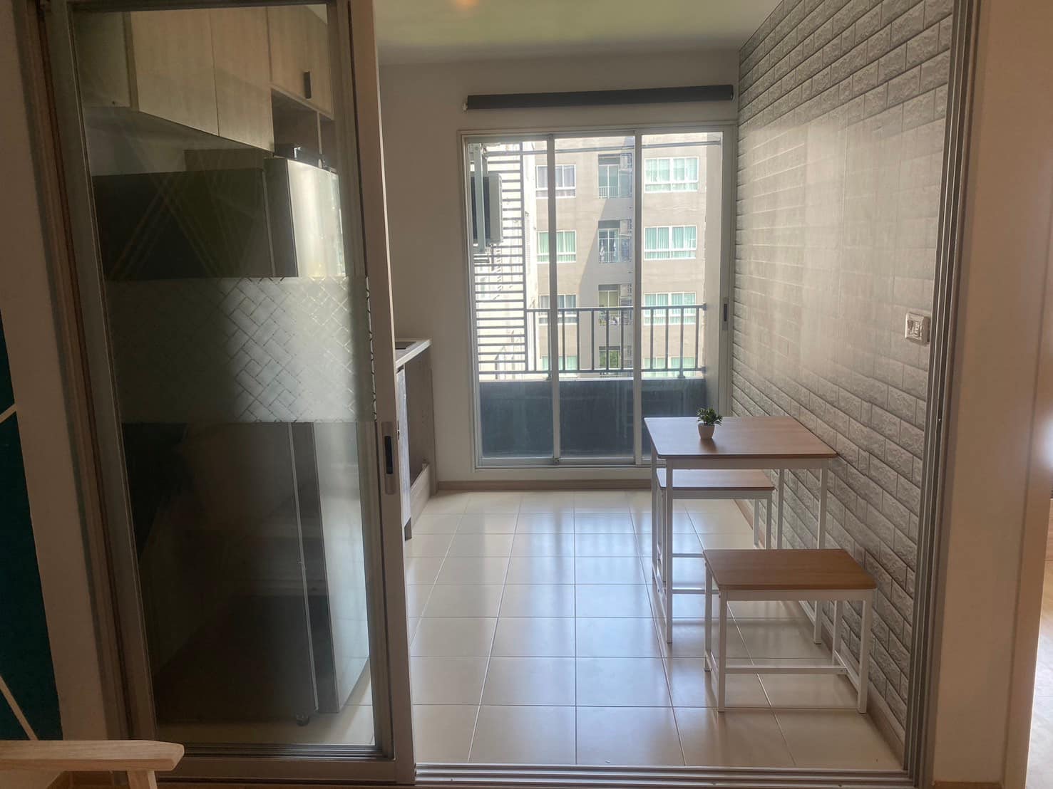 ปล่อยเช่าคอนโด Elio Del Moss Phaholyothin 34 (เอลลิโอ เดล มอสส์ พหลโยธิน 34) - 1ห้องนอน 1ห้องน้ำ 1ห้องนั่งเล่น 1ห้องครัว - ใกล้ BTSเสนาและเกษตร/ม.เกษตร - ขนาดห้อง 31 ตรม. ชั้น 7 ตึก H