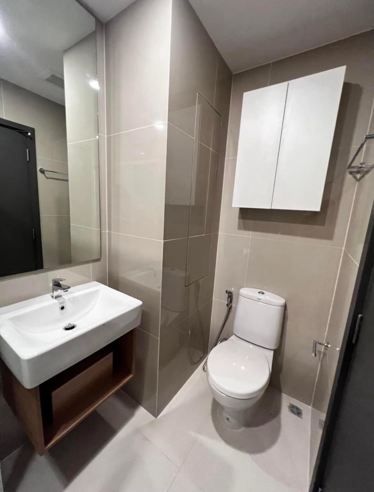 ให้เช่าคอนโด Elio Del Nest (เอลลิโอ เดล เนสท์) โซน รถไฟฟ้า BTS อุดมสุข Studio / 1ห้องน้ำ ขนาดห้อง 27 ตรม. ชั้น 10 ตึก E