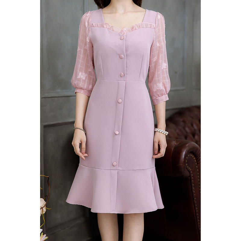 kudapy เดรสสั้นสีชมพู/สีแดง ผ้าพื้น ช่วงแขนเป็นผ้าญี่ปุ่น ทรงสวยมาก ใส่แล้วหุ่นดูเพรียว ชายกระโปรงระบายนิดๆ